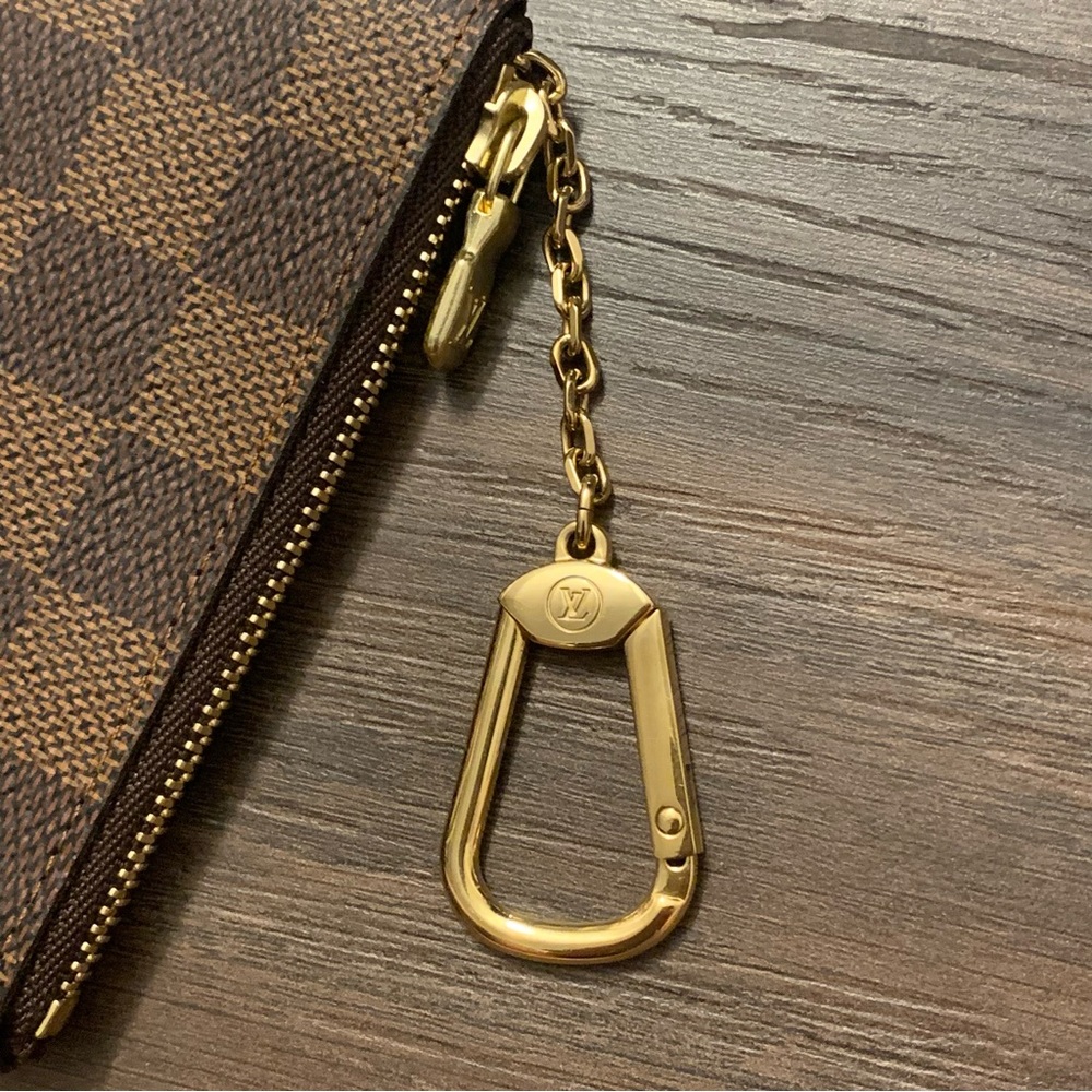 Louis Vuitton Key Pouch in Damier Ebene Canvas - Picture 11 of 14